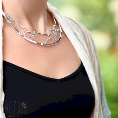 Curved Lines Necklace